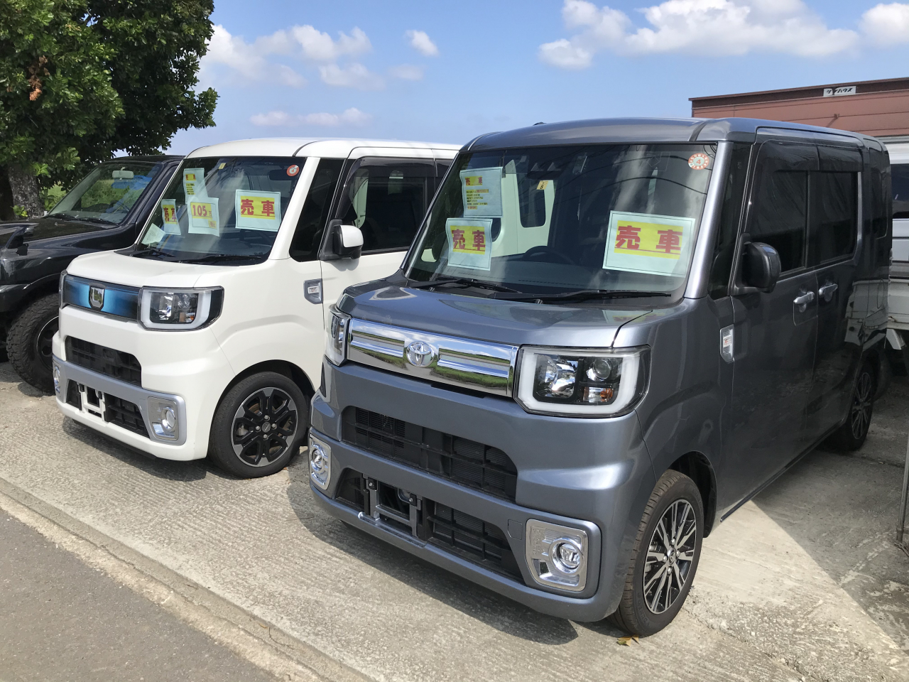 中古車 高年式ピクシスメガ お手頃ウェイク入庫しました 新車 中古車情報 カーリフレッシュ ｋ